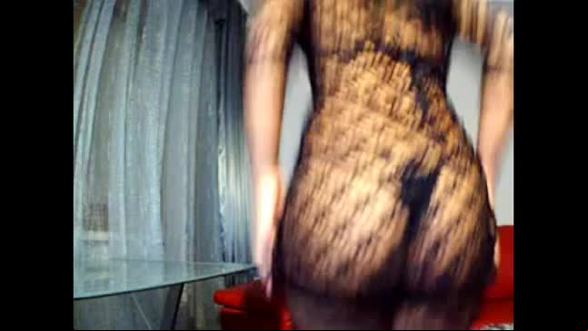 Stunning webcam girl HOT NY BEAUTY showing off her tight pussy